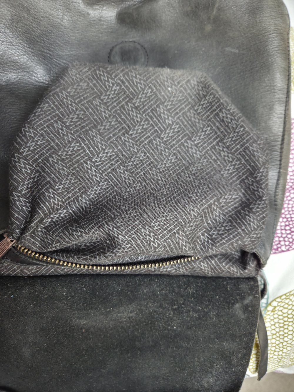 Will Leather Goods Black Braided-Strap Leather Crossbody Bag - Picture 10 of 16